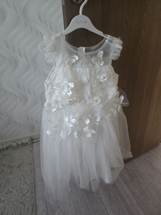 Белое платье 8-9 лет