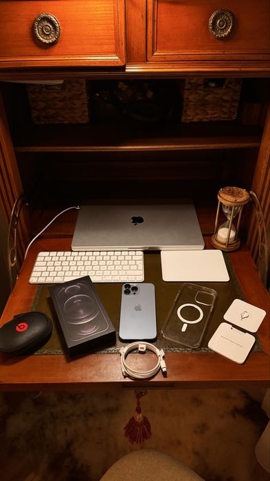 *IDEAL* 91% Battery health Iphone 13 Pro Max + Magsafe Original Case