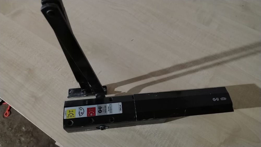 Срочно Доводчик продам