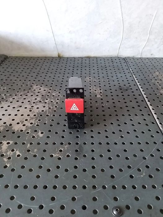 Buton avarii kia venga 937901p000