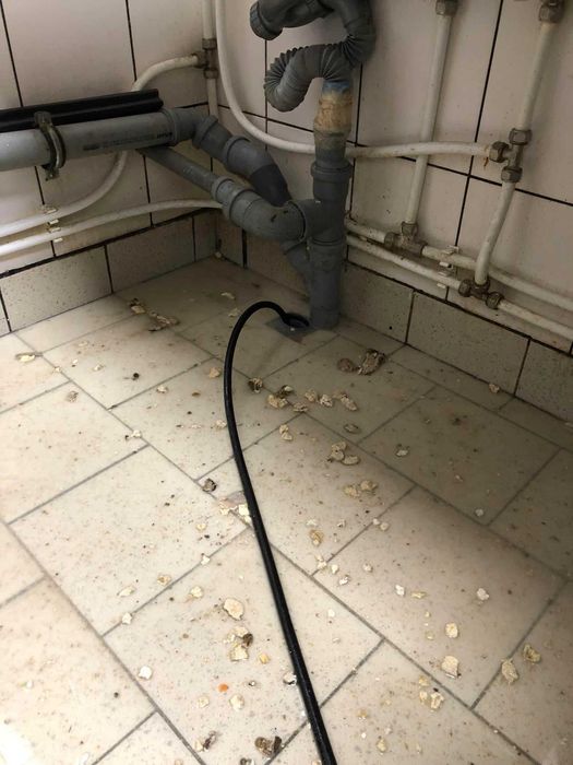 Desfundare WC Desfundare chiuveta Desfundare conducte