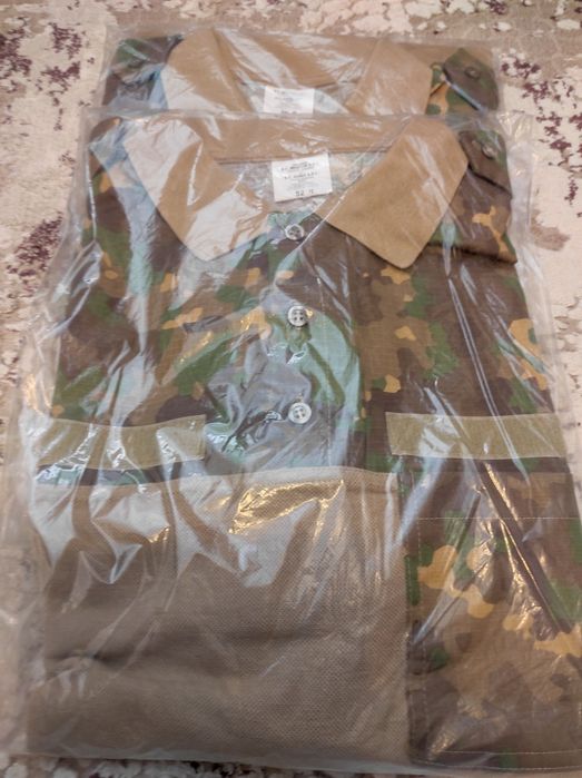 Tricou combat cu mânecă lungă cu guler tip cămașă