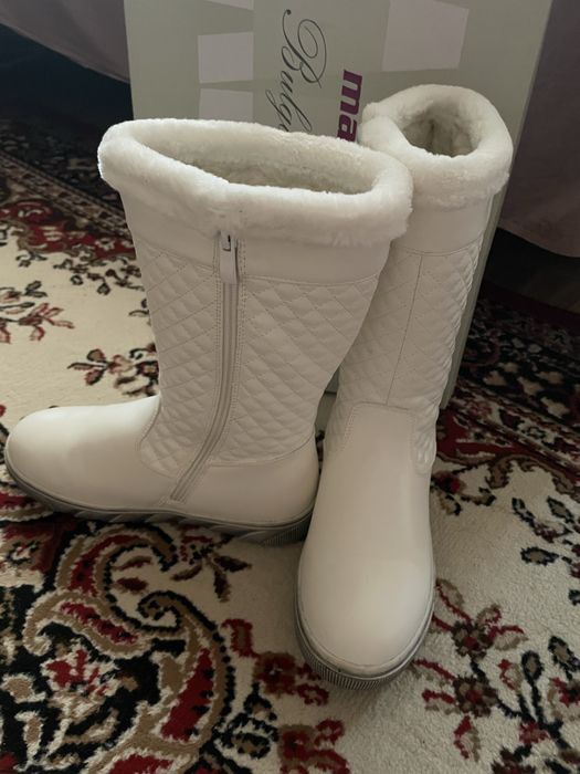 Зимни бели ботуши, ватирани, 38 номер