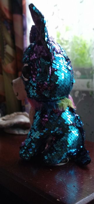 Игрушка с пайетками