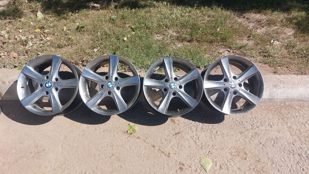 Продам диски БМВ R16