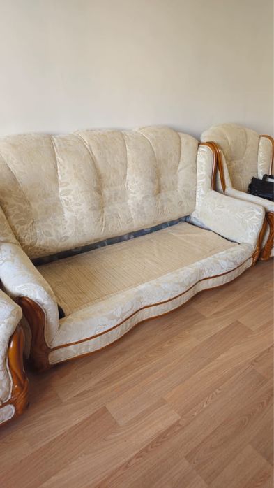 Продам винтажный диван!