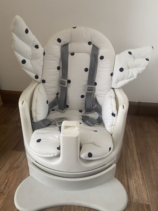 Стульчик бустер для кормления