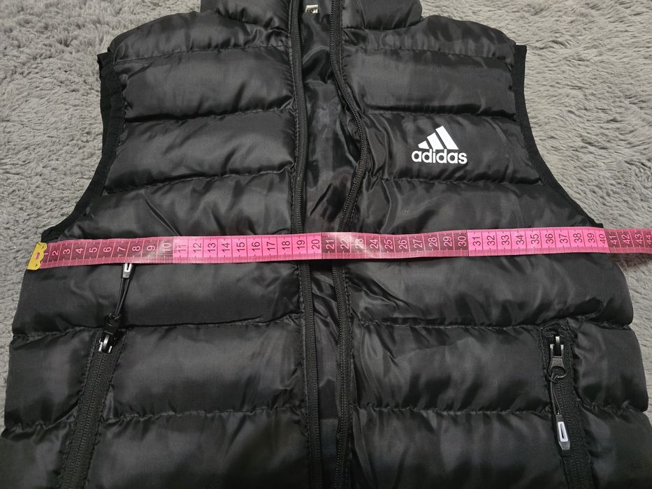 Vesta adidas 8-9 ani