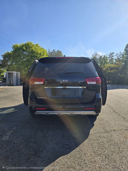 Kia carnival минивен