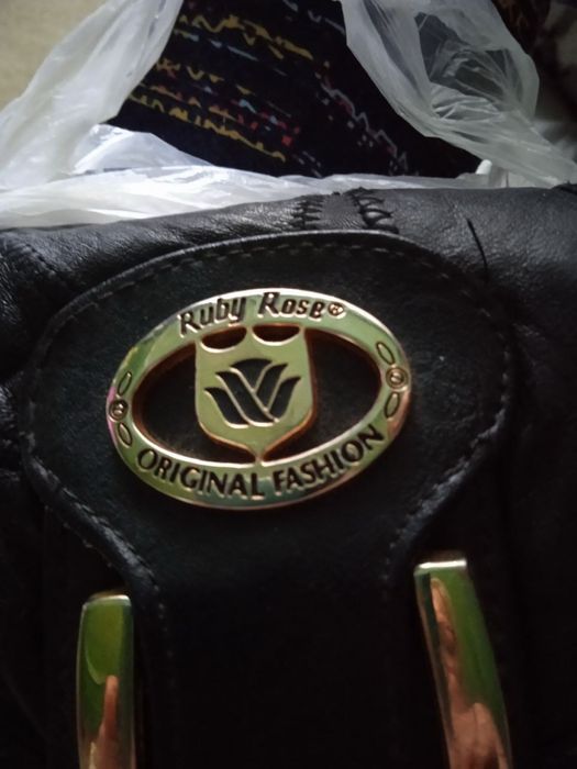 Продам сумки,редикуль5500