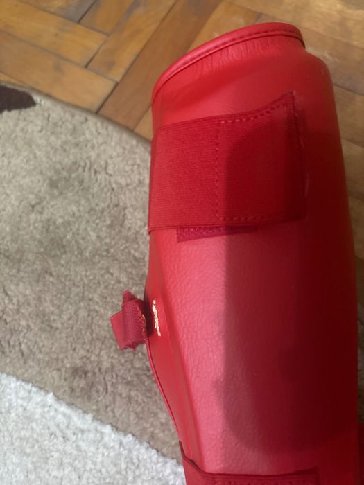 tibiere karate outshock rosii