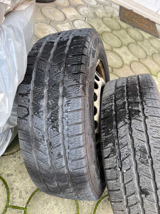 Set complet roti VW T5/T6 /5X120 de iarna 215 65 R16 C/Plus capace