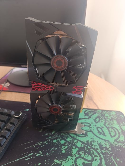 ASUS ROG Strix Radeon RX 380.