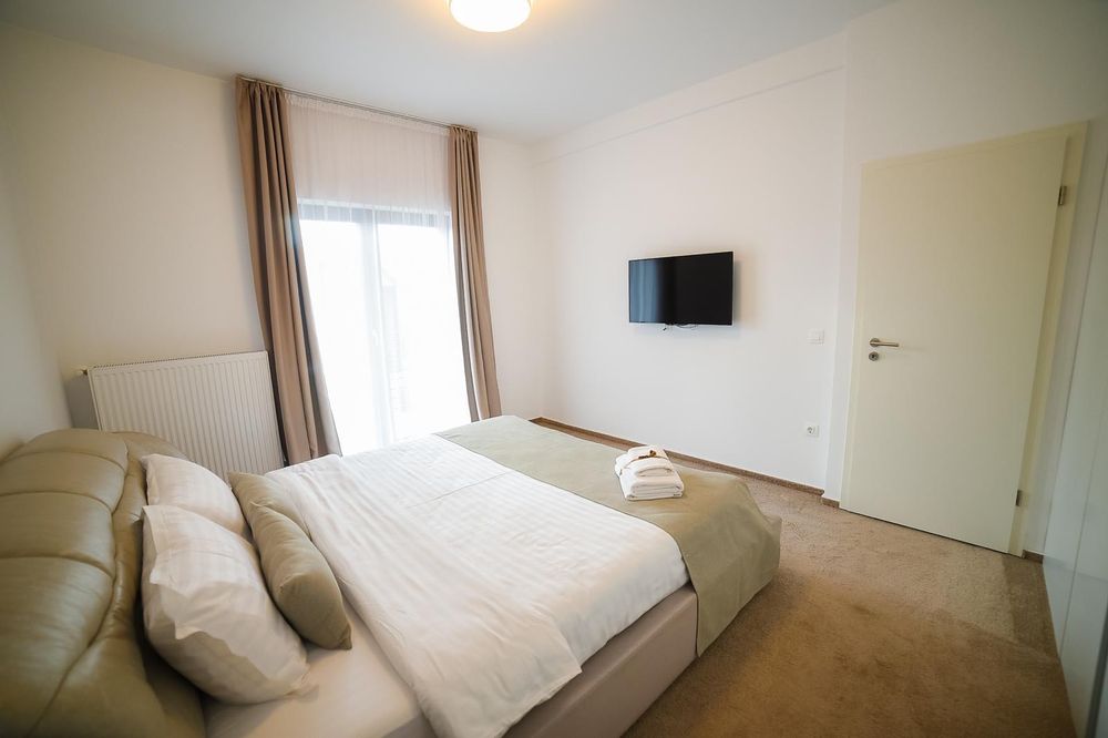 Vând imobil 7 apartamente