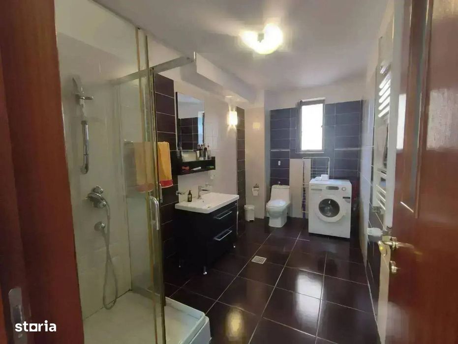 Vila 5 camere 230 mp utili curte 350 libera Sfantul Ioan Disponibila