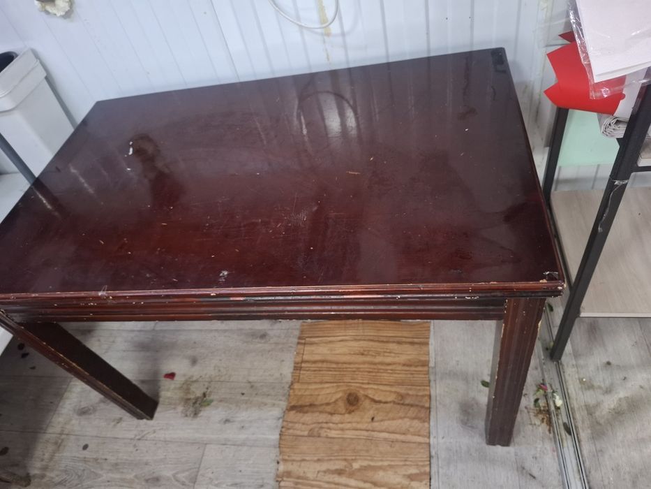 Стол дубовый продам хороший не дорого срочно