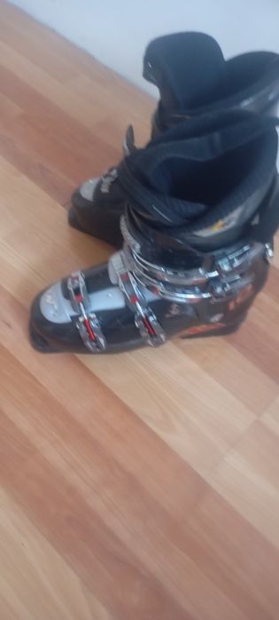 горнолыжные ботинки