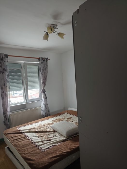 Apartament de închiriat