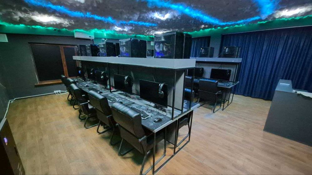 Game club 20 та компютер сотилади