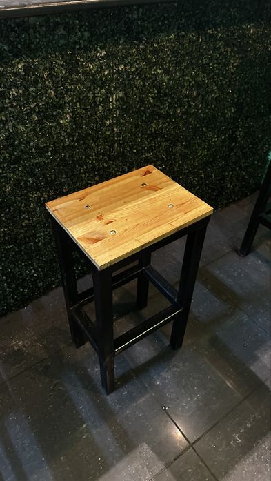 Продам барный стол