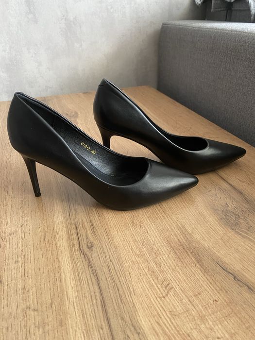 Продаю новые туфли