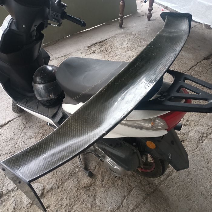 Срочно спойлердля авто. карбон оригинал!