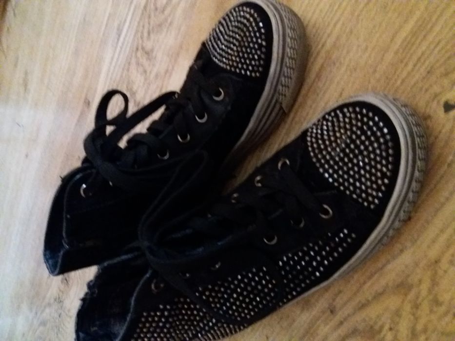 Дамски кецове