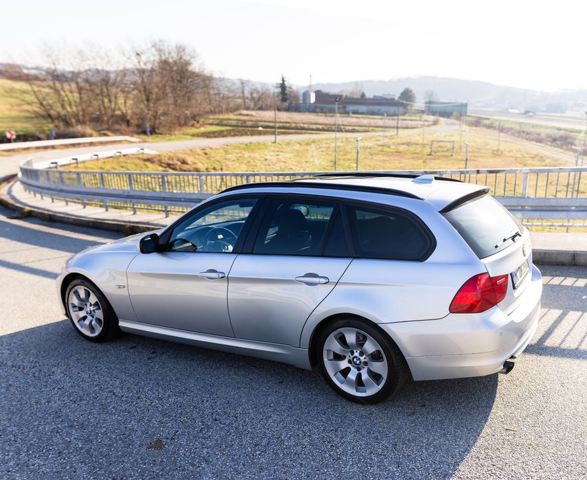 BMW 3 Series 2010 — imagine 14