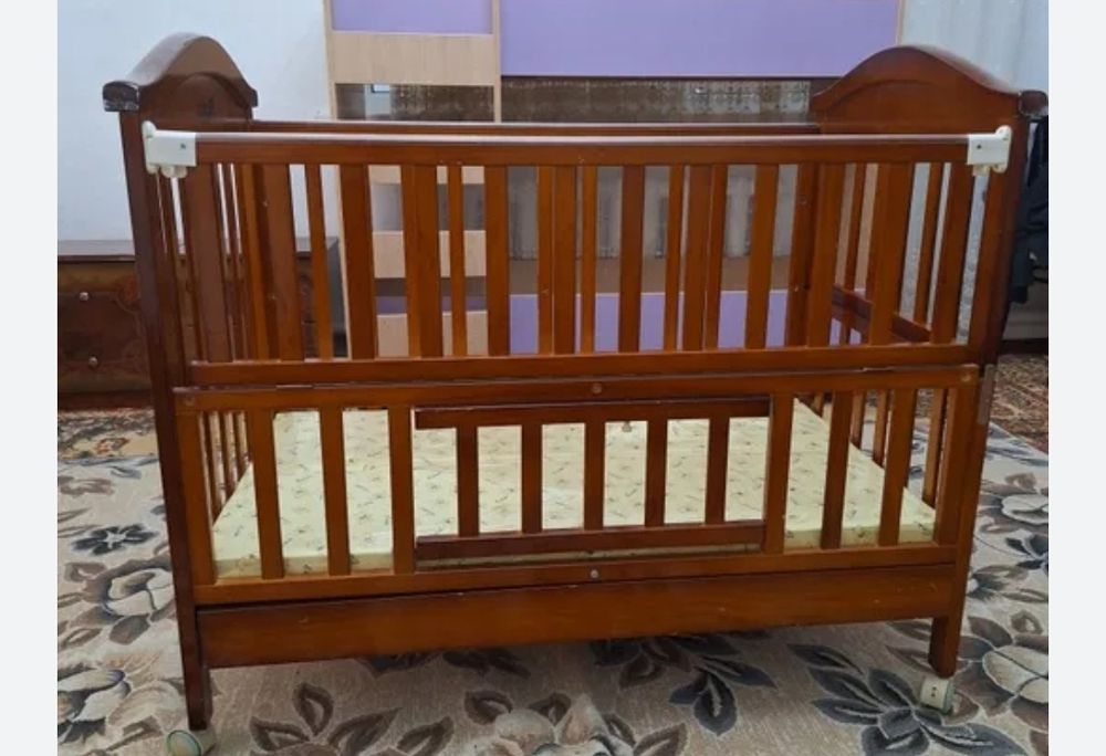 Продам манеж детский б/у