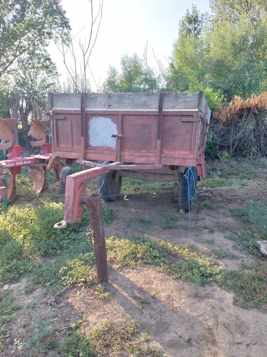 Vând remorca cu o axa 3.5 tone