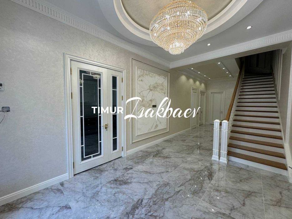 Продам ЕвроДом Центр Луначарского 2,5 сотки