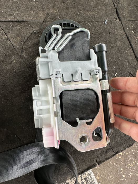 Колани предени десен ляв колан за Ауди Кю 7 4M Audi Q7 4m