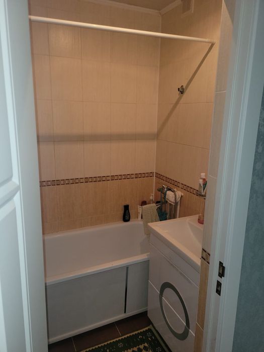 Продам 4 комн квартиру