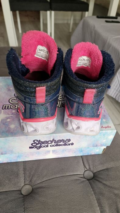 Есенно-зимни обувки Skechers за момиче 31 номер