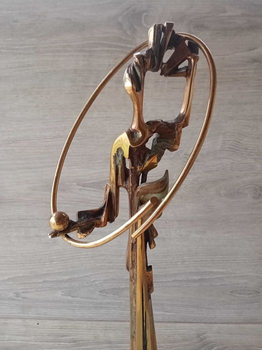 Авторска пластика статуетка