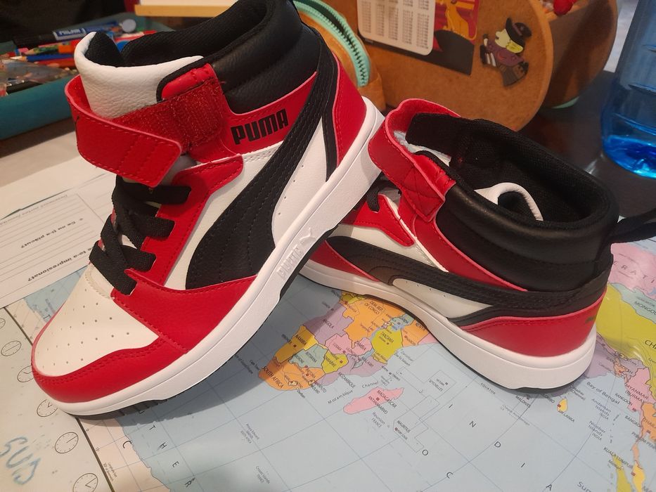 Adidasi tip gheata puma marimea 33