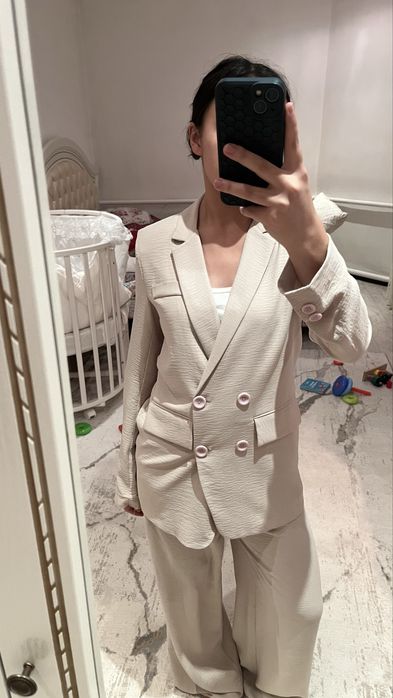 Костюм с брюками