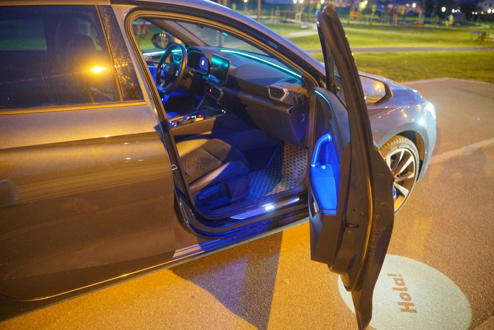 Seat Leon 1.4 e-Hybrid DSG FR plug-in hibrid la comanda FULL EXTRA 3.8 l/100km sau 15,8 kWh/100 km