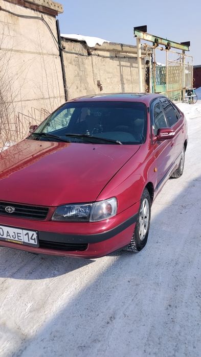 Продам таёта Карина Е в хорошем состоянии