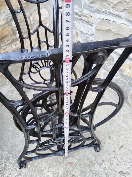 Стара Немска Основа От Шевна Машина / KOHLER.