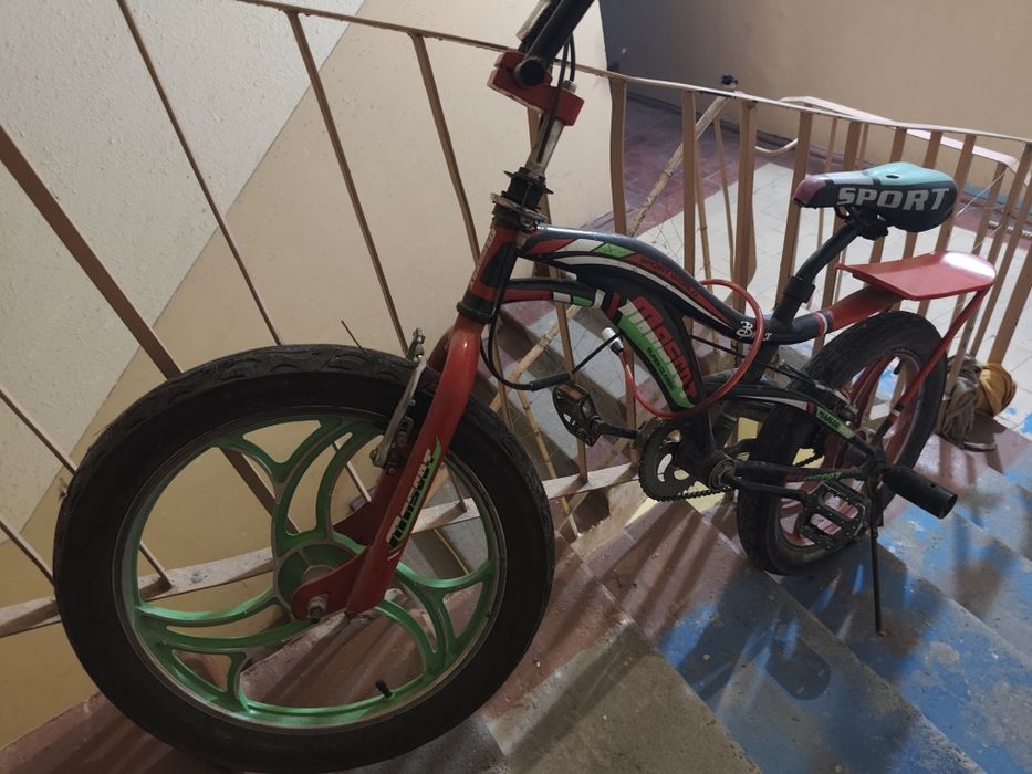 Продается крутой спортивный  велосипед с дисками