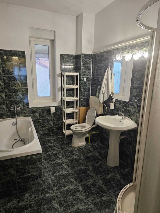 Închiriez apartament în vilă, într-o zonă liniștită din Timișoara