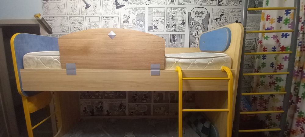 Кровать детская двухъярусная