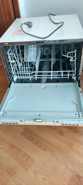 Стиральная и посудомочная машина