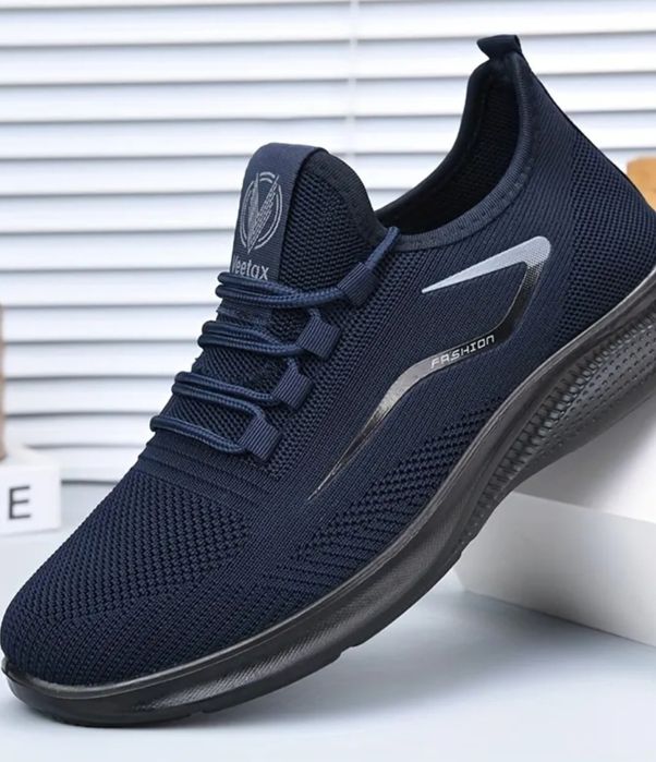 Продам зимнии кроссовки