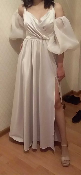 Платье почти новое