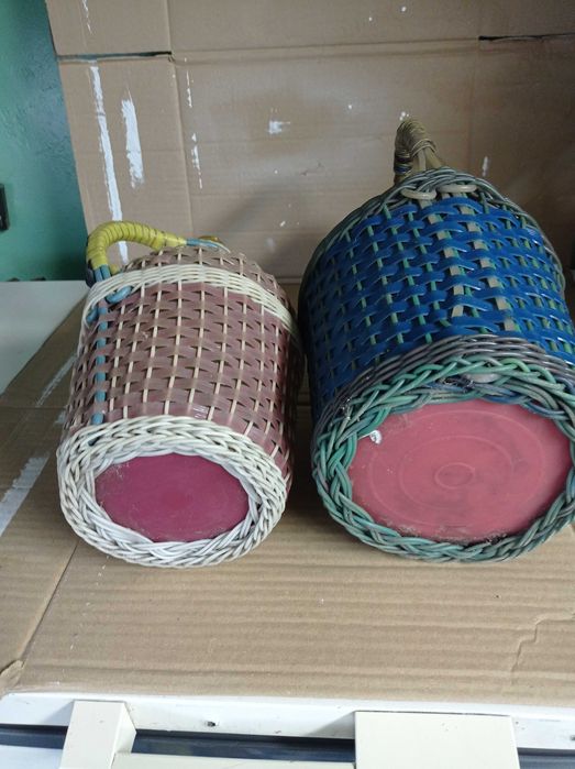 Продавам стъклени дамаджани