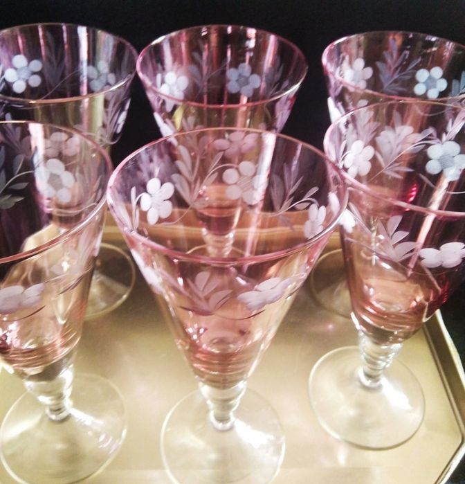 Фужеры, бокалы, рюмки  цветного стекла, винтажные