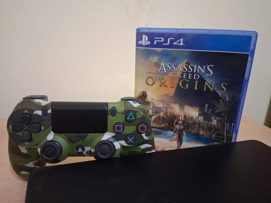 Play Station 4 Slim
