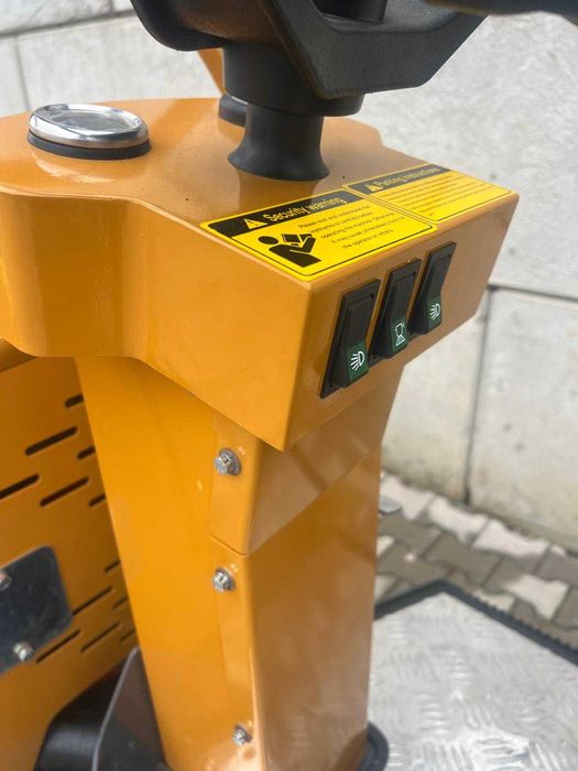 Валяк компактор 1,5 тона – хидравлика Danfoss и Sauer – Нов + Видео